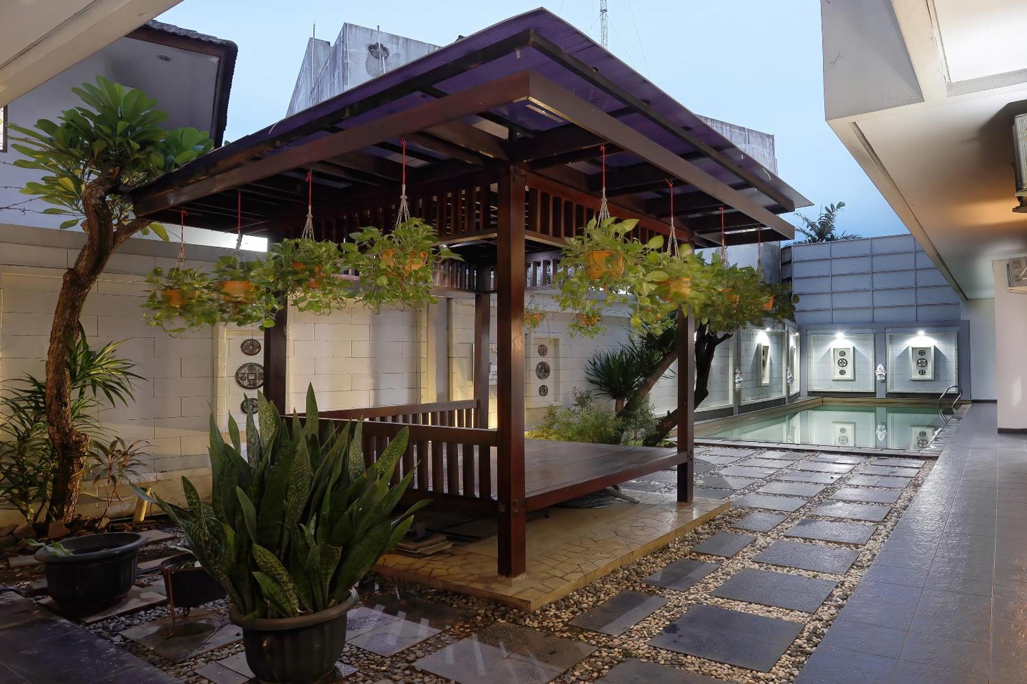Jambuluwuk Residence Pakubuwono Jakarta Exterior photo