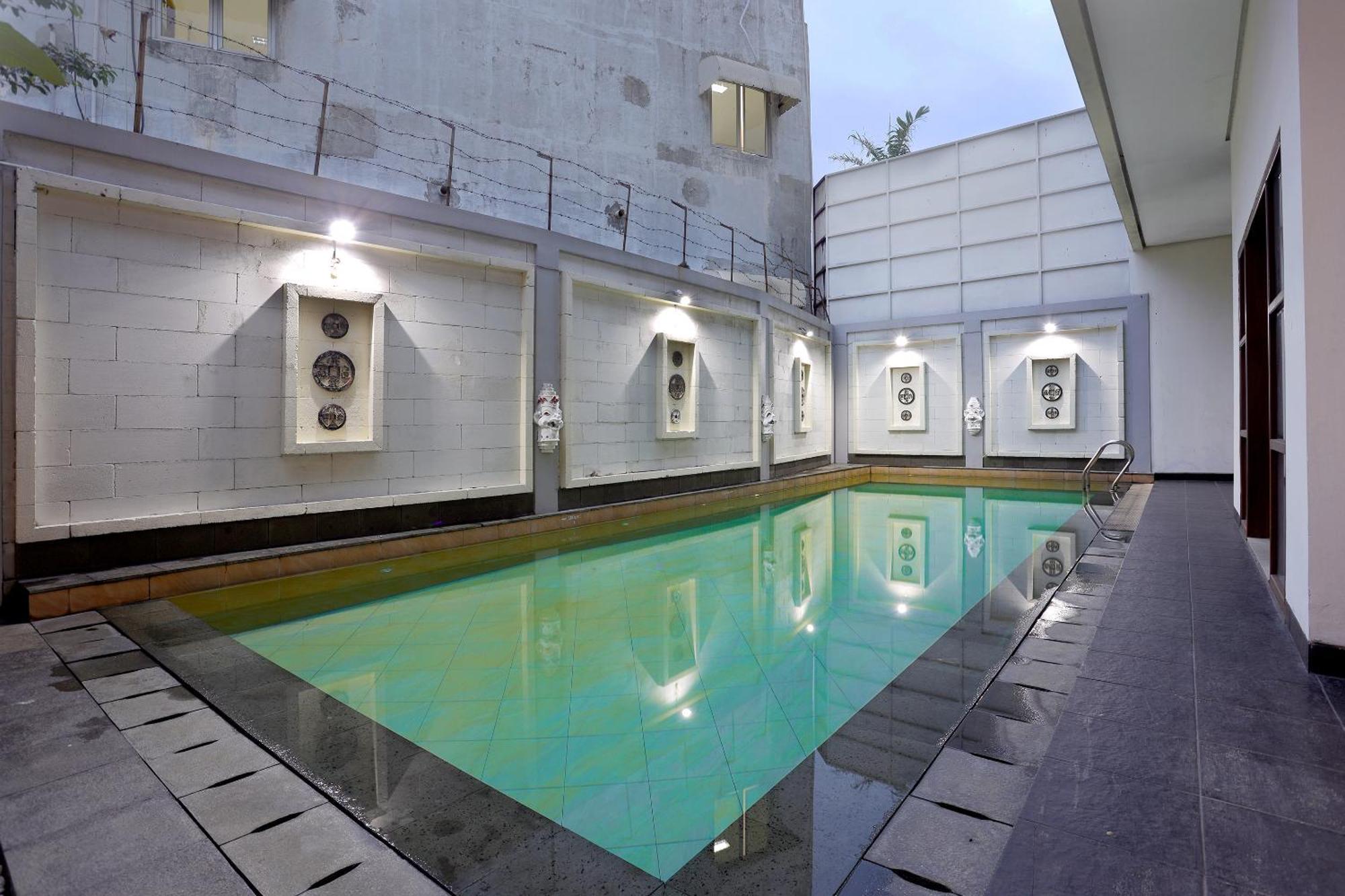 Jambuluwuk Residence Pakubuwono Jakarta Exterior photo