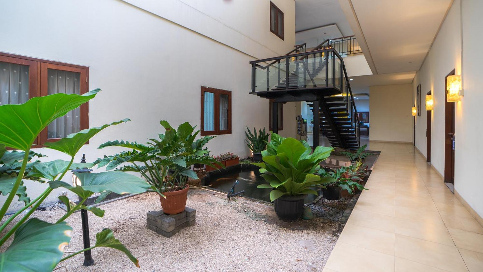 Jambuluwuk Residence Pakubuwono Jakarta Exterior photo